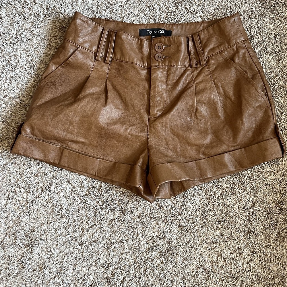 Womens Forever 21 Caramel Brown Faux Leather Shorts Size Small